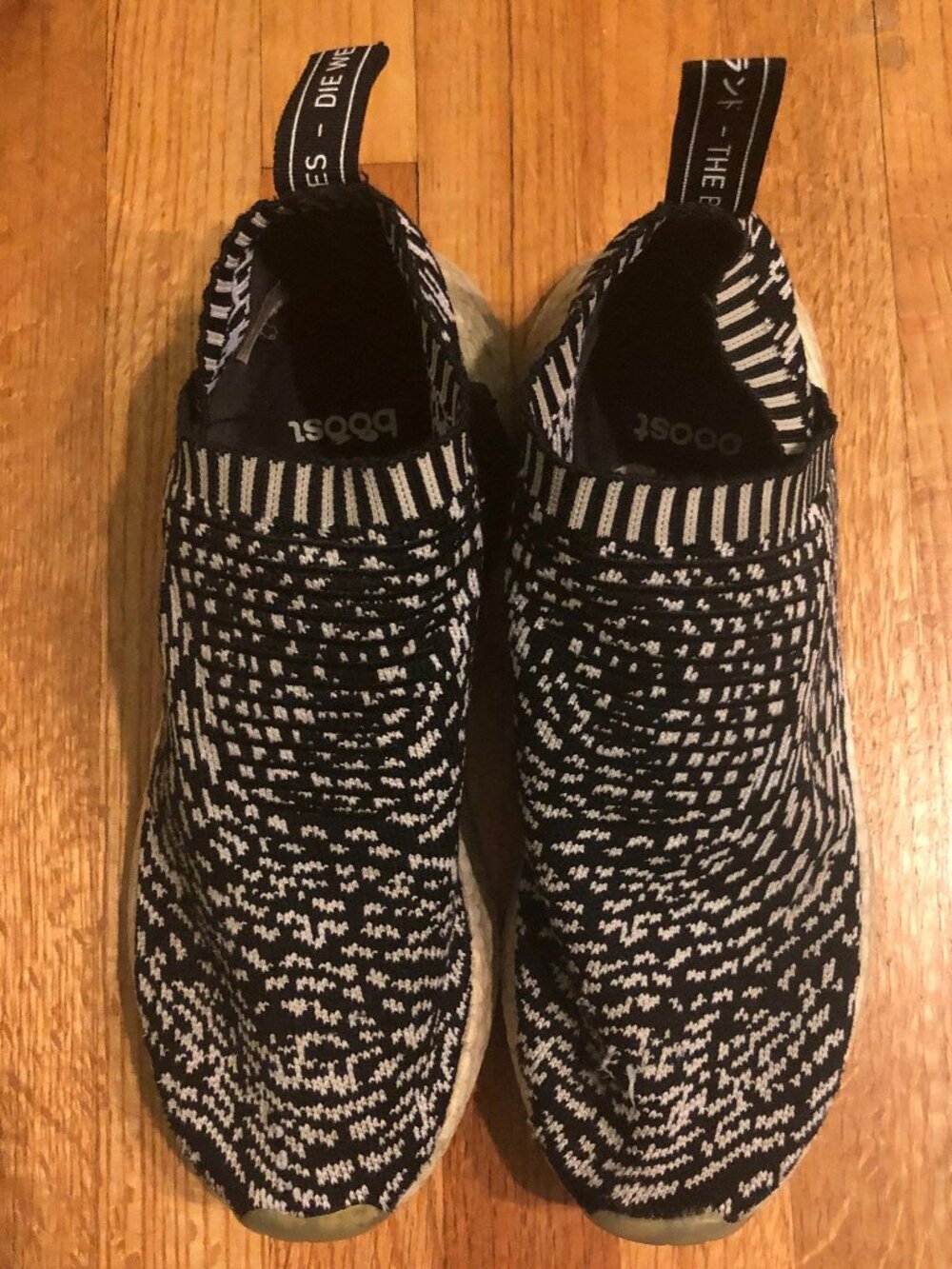 Adidas NMD R1 Men’s 8.5 Black White Boost Sneakers “Die Welt/Aux 3 Bandes”